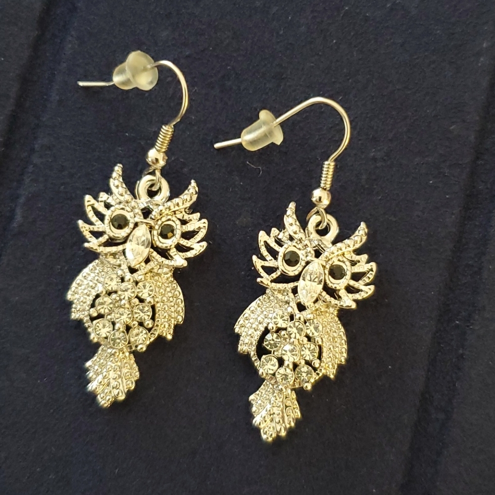 Silvertone Owl Earrings